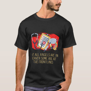 最前線にいる人々の中には、最前線にいる Tシャツ