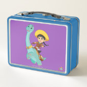 最小およびクローバー | ハッピー女性のカーボーイ&ブロントサウルスライド メタルランチボックス (裏面)