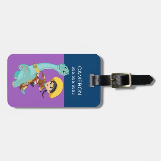 最小およびクローバー | ハッピー女性のカーボーイ&ブロントサウルスライド ラゲッジタグ (正面横)