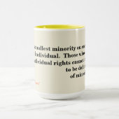 最小の少数民族に対するAynランド引用文 マグカップ (中央)