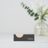 最小主義のきれいでエレガントなメーキャップアーティスト スキニー名刺 (スタンド正面)