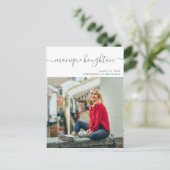 最小主義の手書きの一流の写真の卒業パーティー インビテーションポストカード (スタンド正面)