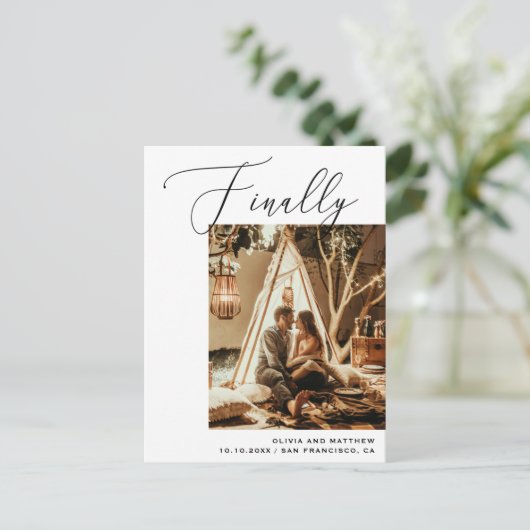 最後にミニマル写真結婚式の日付を保存 案内ポストカード (スタンド正面)