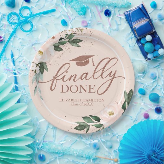 最後に行われたピンク赤面フローラ卒業パーティー ペーパープレート (パーティー)