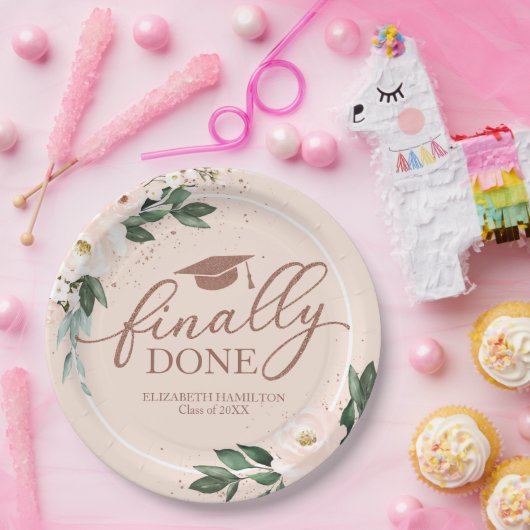 最後に行われたピンク赤面フローラ卒業パーティー ペーパープレート (パーティー)