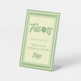 最後のスイングの前にリングや輪セージとクリーム結婚ズ 台座サイン