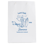 最後のセイルの前のバチェロレッテ週末 ミディアムペーパーバッグ (正面)