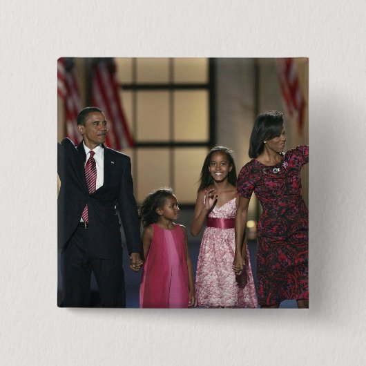 最後の夜のバラクオバマ家族の波の 缶バッジ (正面)