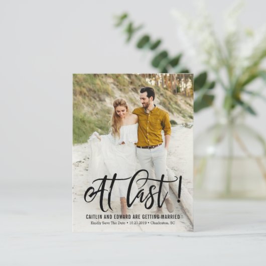 最後の結婚式で日付はがき黒を保存 案内ポストカード (スタンド正面)