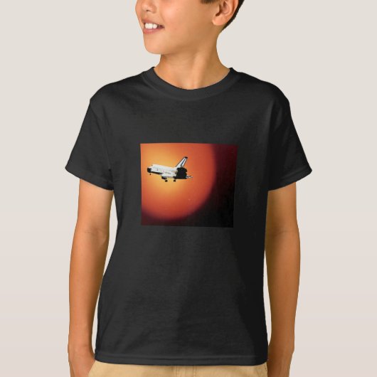 最終的な飛行NASAのスペースシャトルプログラム Tシャツ (正面)