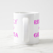 最近はピンク文字のおばあちゃんに昇進 ジャンボコーヒーマグカップ (裏面)