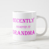 最近はピンク文字のおばあちゃんに昇進 ジャンボコーヒーマグカップ (右)