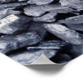 最近ストリップ炭鉱から発掘された石炭の山 ポスター (角)