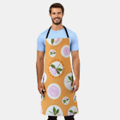 最高のおばあちゃん今までオレンジ色のピンクの花柄 エプロン (着用した状態)