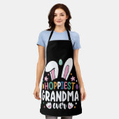 最高のおばあちゃん永遠のママ家族イースターバニー卵 エプロン (着用した状態)