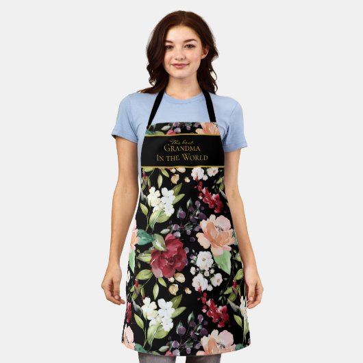 最高のおばあちゃん |黒エレガントフローラ エプロン (着用した状態)