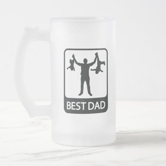 最高のおもしろいパパ – 父の日 フロストグラスビールジョッキ (左)