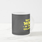 「最高のお母さんが銀河系に!」 フロストグラスマグカップ (正面右)