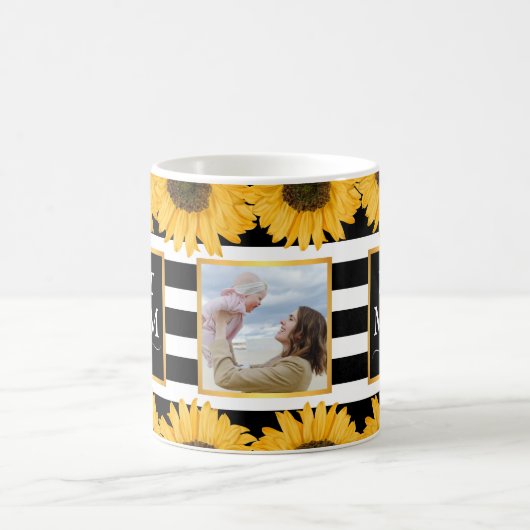最高のお母さん家族フォトサンフラワーブラックストライプ コーヒーマグカップ (中央)