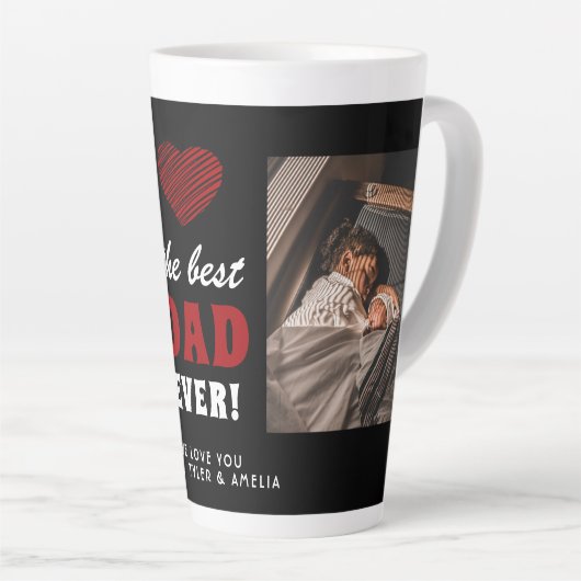 最高のパパエバー赤いハートブラック2写真 カフェラテマグ (右アングル)