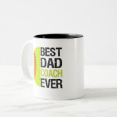 最高のパパコーチエバおもしろいーファーズデイソフトボールパパ ツートーンマグカップ (正面左)