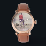 最高のパパEver Father's Day家族写真 腕時計<br><div class="desc">最高のパパーエバータイポグラフィ父の日の家族の写真時計。そのデザインは完全な写真を持っている。黒モダン色のタイポグラフィが写真に重ね合わせる。名前でパーソナライズして写真を追加する。父素晴らしの日、誕生日、クリスマスのためのパパやおじいちゃんのためのギフト。</div>