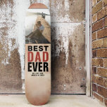 最高のパパEver Water Color Father's Day Photo スケートボード<br><div class="desc">パパ最高のEver Water Color Father's Day Photo skateboard.赤面オレンジ色の水色の背景と最高のパパのバージョン文字はトレンディータイポグラフィにある。カスタマイズ文字と写真の追加</div>