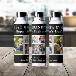 最高のモダンGrandpa写真コラージュタイポグラフィ ウォーターボトル<br><div class="desc">幸せモダンな父の日GRANDPA EVER最高の5家族の写真パーソナライズされたコラージュタイポグラフィのスクリプトテンプレートと黒と白の水のボトルを保持します。          5人の家族の写真とカスタムあなたのテキストで独自の作成！文字と背景の色を変更できる。              お父さんの日や誕生日の祖父や孫に対する可愛い贈り物。</div>