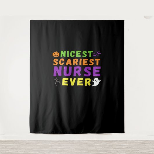 最高の怖いナース史上最高のハロウィーンクラシック タペストリー (正面)