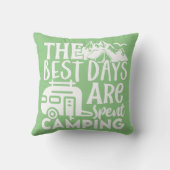 最高の日はキャンプ苗字を使う クッション (裏面)