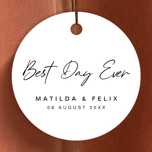 最高の日 |ホワイトウェディングのミニマリスト フェイバータグ