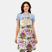 最高の母の金ゴールド名カスタムピンク牡丹フローラ エプロン (着用した状態)