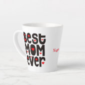 最高の母エバータイポグラフィ名ハート赤黒 カフェラテマグ (左アングル)