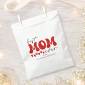 最高の母エバー赤グレータイポグラフィかわいいハート フェイバーバッグ (クリップ留めされた状態)