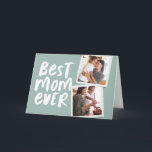 最高の母母のトレンディー写真セージ緑の母の日 カード<br><div class="desc">最高の母さん！このカーよくはしゃぐドとクールはモダンレタリングを備え最高のて「お母さん今まで」とセージの緑と2つの様式化された写真。お母さんのために余分に作るカスタムためのマッチング「愛あなた」とパーソナライズされた文字最高のの内にある！母の日、母の誕生日や休日に最適！このオリジナルパーソナライズされたマザーズデイカードはLea Delaverisデザインによって作成され、コレクション内のさまざまな色やスタイルで利用可能である。</div>