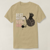 最高の編み物母が猫好きに贈り物 Tシャツ (デザイン正面)