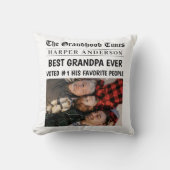 最高のGrandpa Everパーソナライズされた Newspaper クッション (正面)