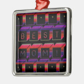 最高のMom色ブロックと黒の背景 メタルオーナメント (左)