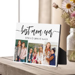 最高のMom Ever - Mother's Day Photo Collage フォトプラーク<br><div class="desc">お祝母さん最高のは「お母さん前」母の日の写真コラージュのプラーク。大切パーソナライズされたな写真のコラージュが美しく並び、特別な瞬間や思い出を捉える。心のこもったメッセージ「最高のMom Ever」は愛情のあるtouchを加える。仕上げ高品質の素材お洒落で作られ、自宅での展示に最適。この意味のある記念の贈り物は、母の日、誕生日、または任意の大事な行事のための理想的な贈り物であり、愛を称え、あなた共有を結びつける。</div>