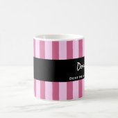 最高のNEIGHBOR EVER PINKストライプ名前をカスタムするV09 コーヒーマグカップ (中央)