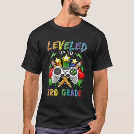 最高3級ゲーマー新学期1位まで平準化 Tシャツ (正面)