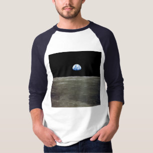月からの地球の黒い宇宙:地球の上昇 Tシャツ