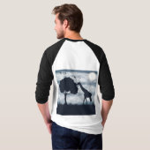 月がキリンにささやく時 Tシャツ (裏面フル)