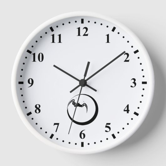 月とこうもり 壁時計 (正面)