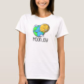 月と地球のハグ 月の喜び Tシャツ (正面)