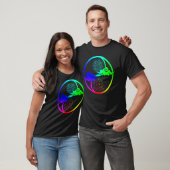 月と太陽のOmツリーの生活の仏教曼荼羅イン Tシャツ (ユニセックス)