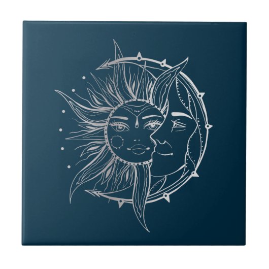 月と太陽。ヴィンテージスタイル彫刻 タイル (正面)