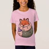月と星に囲まれた眠る狐 Tシャツ (正面)