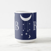 月と星の紫の夜空のビーズ モノグラムの コーヒーマグカップ (中央)