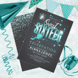 月と星Sweet 16ティール（緑がかった色）/Blk ID788 招待状<br><div class="desc">木炭の背与え景にティール（緑がかった色）の色合いでこのおもしろいお祝い招待状を使用して、娘の月と星(比喩的に少なくともきらめく!)を行うことができる。星や惑星は、「Sweet sixteen」のクリエイティブタイポグラフィを通して風を吹くティール（緑がかった色）リボンの上に自由に振りかけられる。提供されたテンプレートを使用してイベント詳細を簡単に追加。明るいユニーク招待状で、あらゆるイベントに適応できる。ID788を検索して、このグラム背景デザインで他の製品やカラーオプションを表示する。</div>